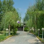 خرید ویلای فلت در کردان بهارک 2000 متری با درختان 50 ساله